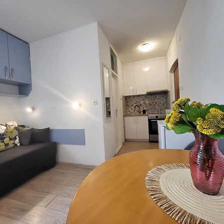 Mali Apartman U Centru Макарська Екстер'єр фото
