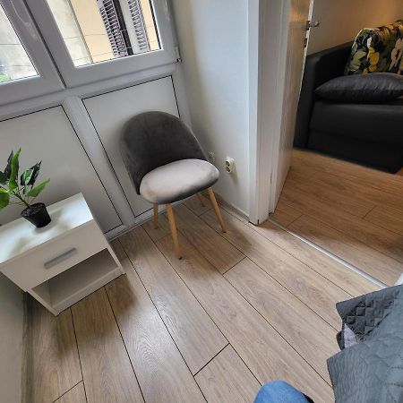 Mali Apartman U Centru Макарська Екстер'єр фото