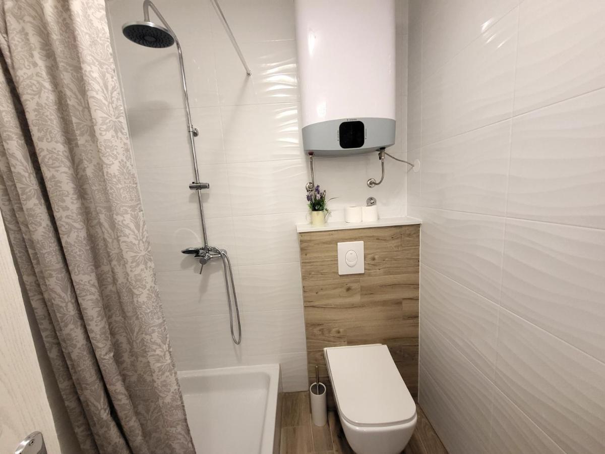 Mali Apartman U Centru Макарська Екстер'єр фото